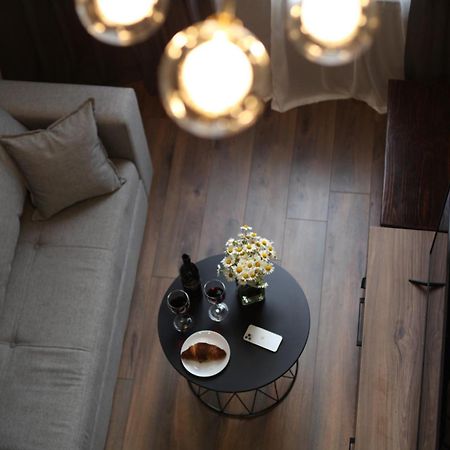 Luxury Duplex Suites - City Center Тбилиси Стая снимка
