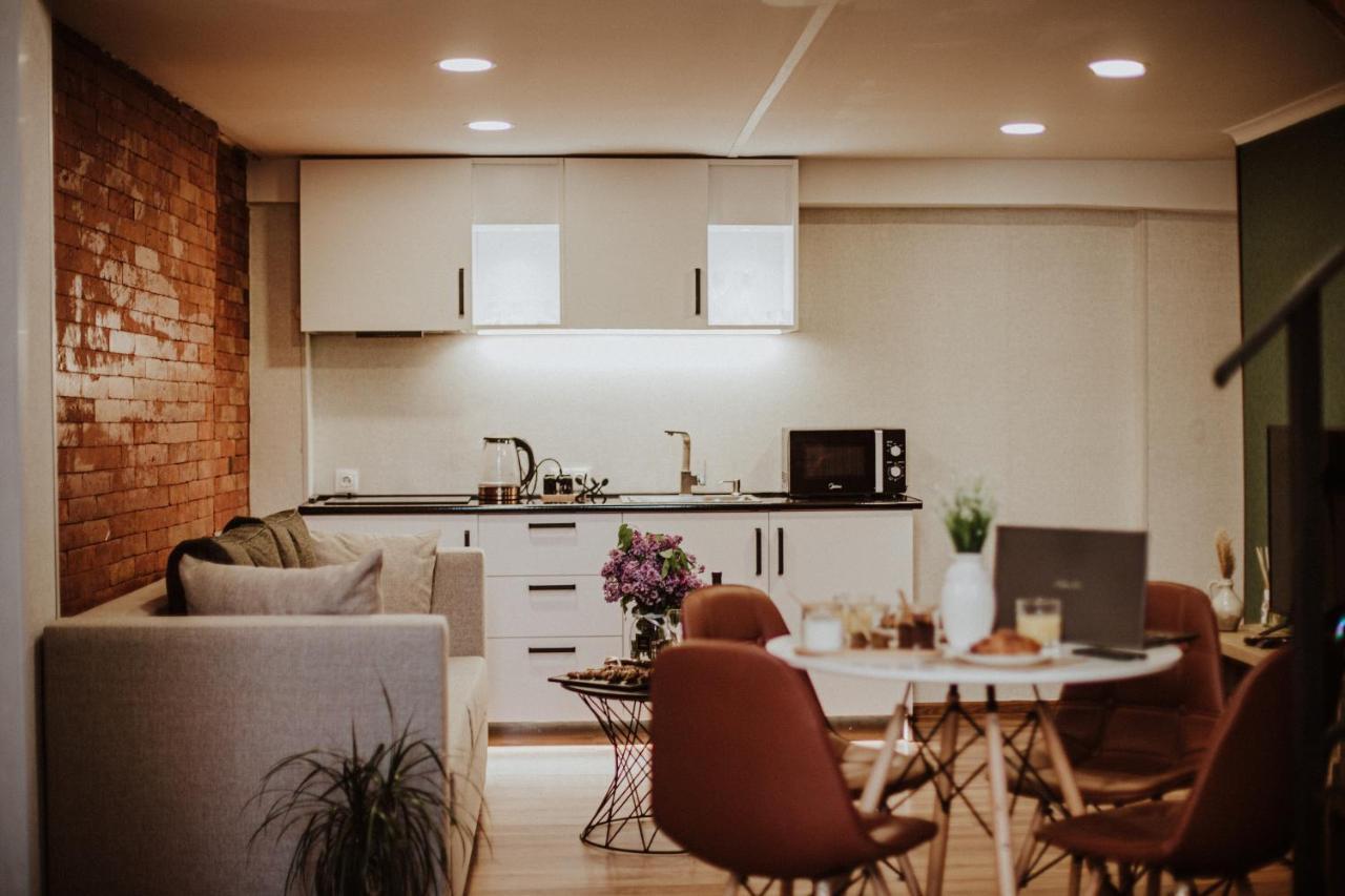 Luxury Duplex Suites - City Center Тбилиси Екстериор снимка