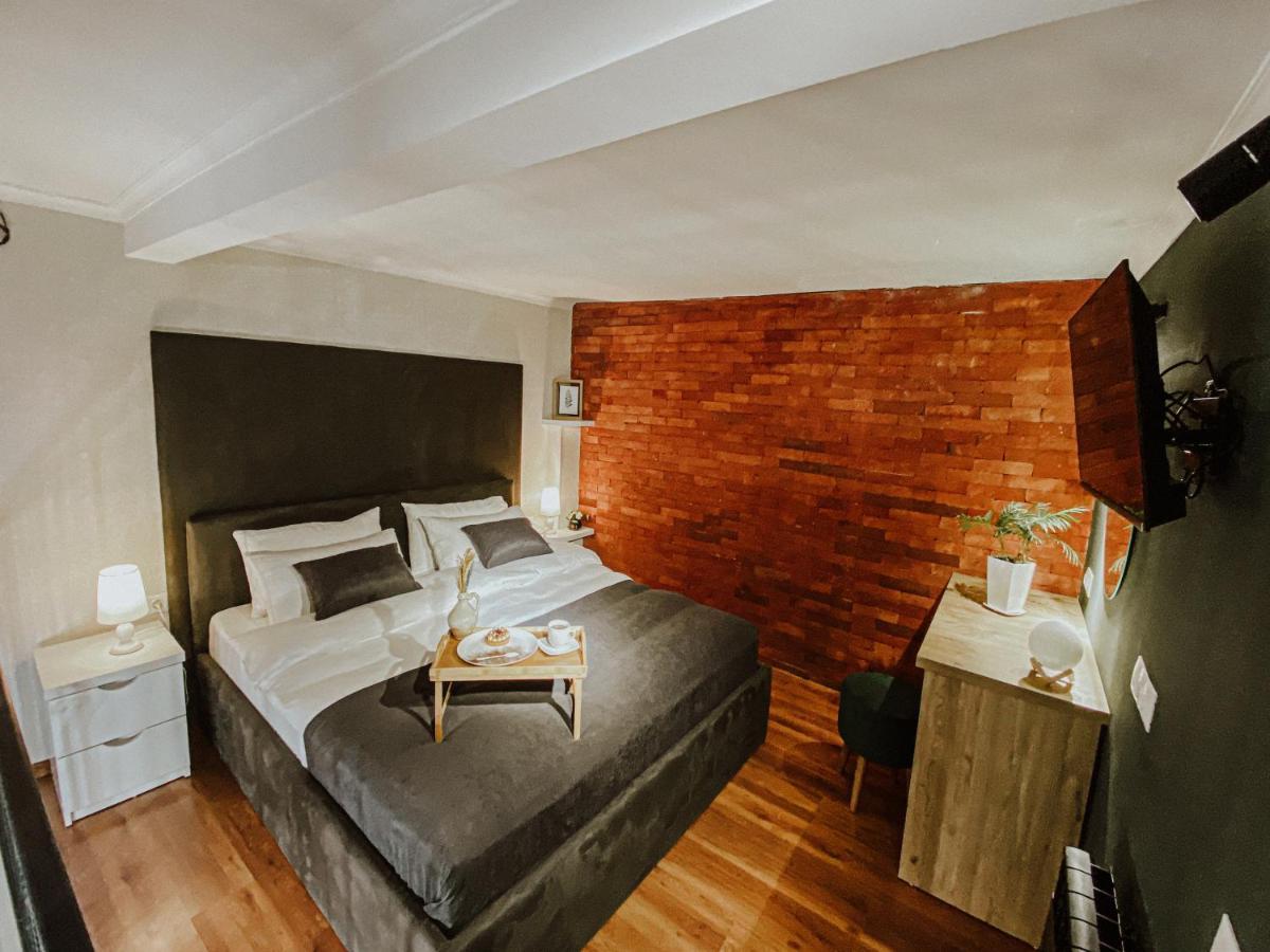 Luxury Duplex Suites - City Center Тбилиси Екстериор снимка