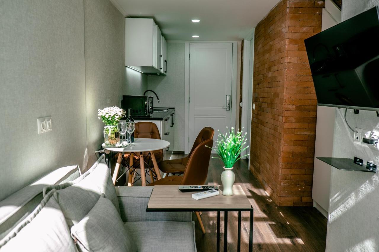 Luxury Duplex Suites - City Center Тбилиси Екстериор снимка
