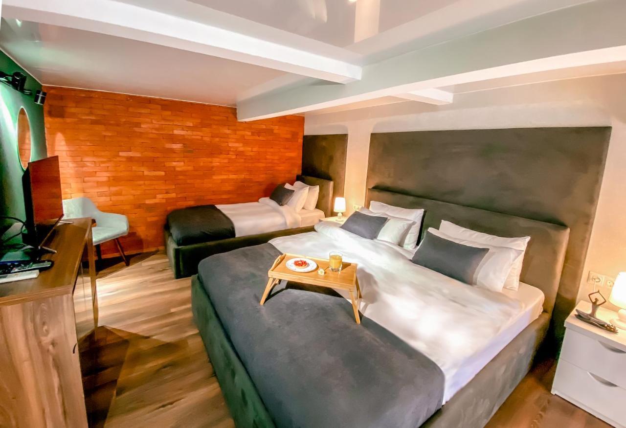 Luxury Duplex Suites - City Center Тбилиси Екстериор снимка